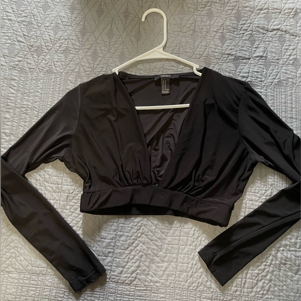 🐝V-Neck Silk Crop Top